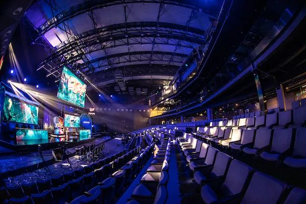 尤其是在第 尤其是在第