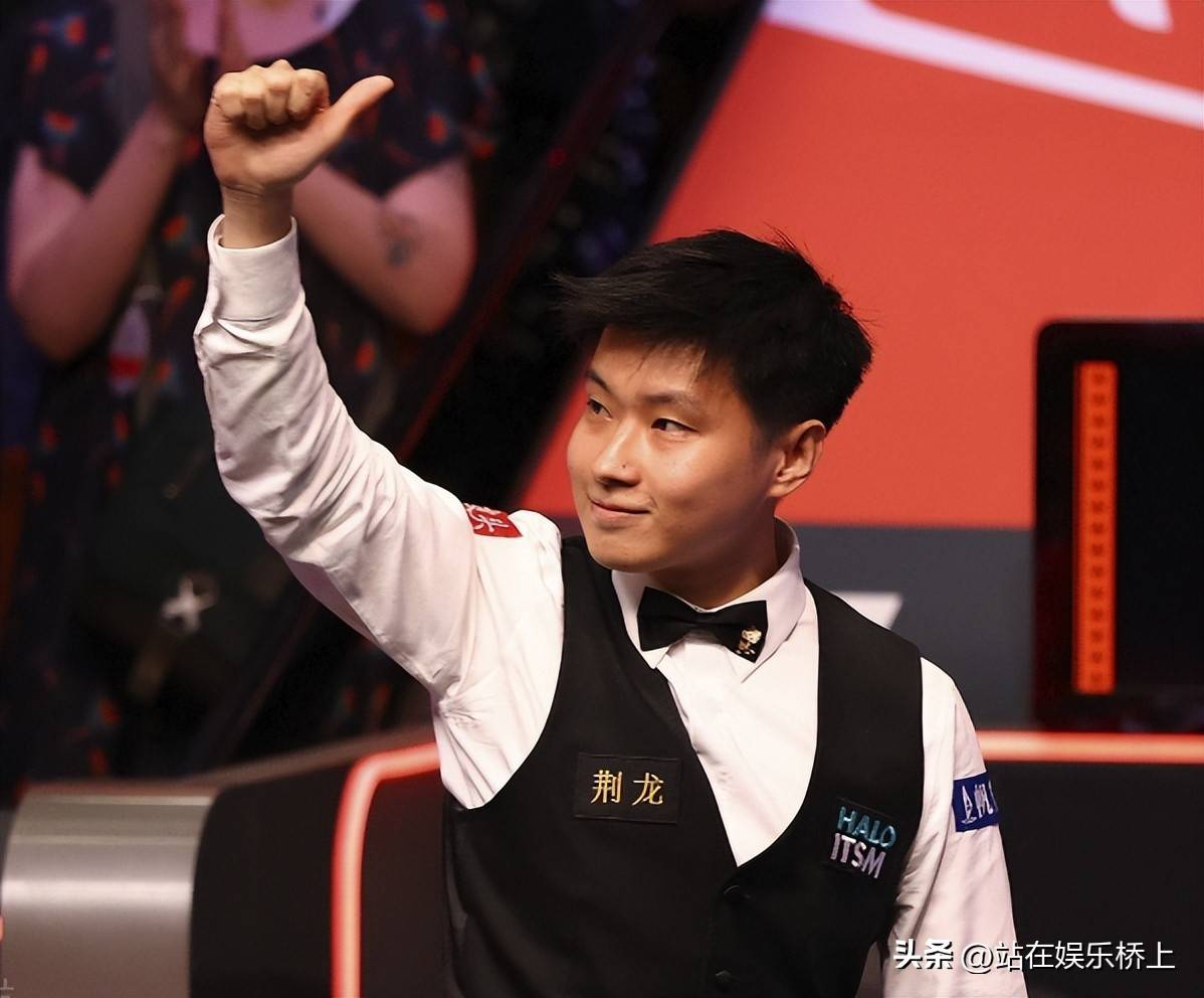 中的前景充 中的前景充