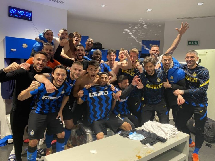 的双轮驱动 的双轮驱动